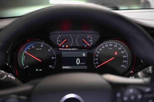 OPEL Corsa usata, con USB