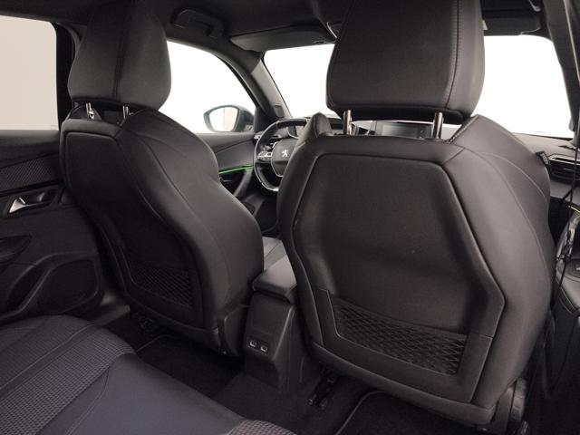 PEUGEOT 2008 usata, con Sensori di parcheggio posteriori