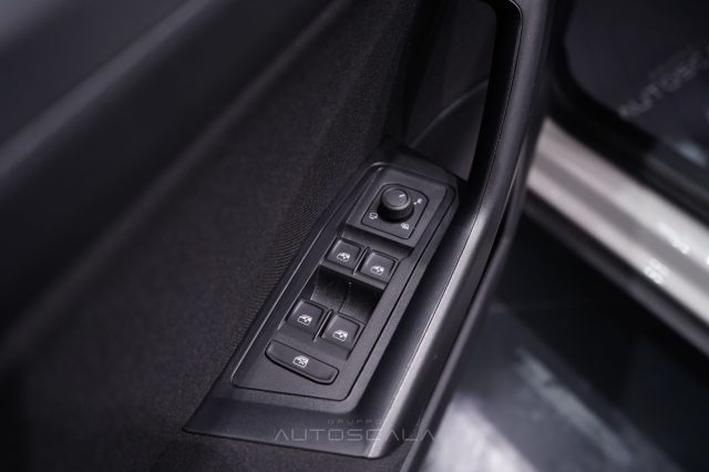 VOLKSWAGEN T-Roc usata, con Cruise Control