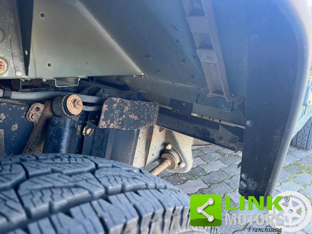 LAND ROVER Defender usata 23