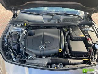 MERCEDES-BENZ CLA 220 usata, con Portellone posteriore elettrico