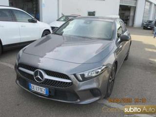 MERCEDES-BENZ A 180 d Automatic Premium