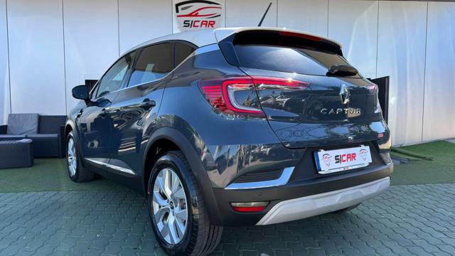 RENAULT Captur usata, con Sedile posteriore sdoppiato
