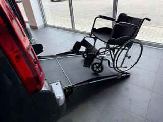 TOYOTA Proace City Verso usata, con Airbag