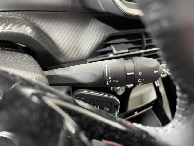 PEUGEOT 2008 usata 26