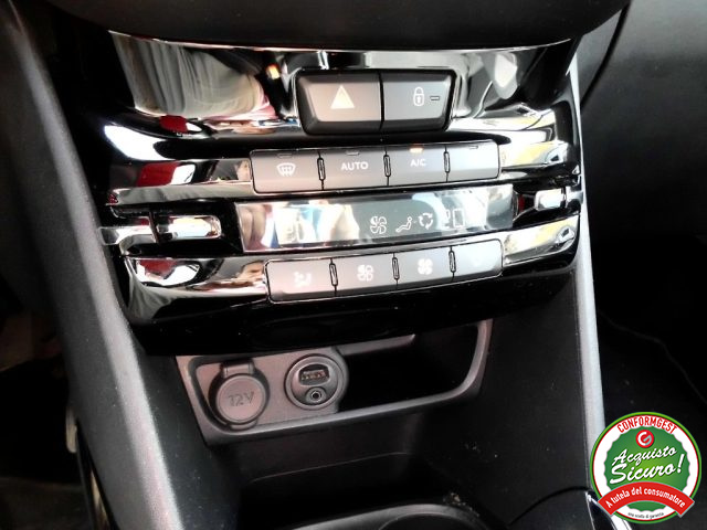 PEUGEOT 2008 usata, con Sistema di navigazione