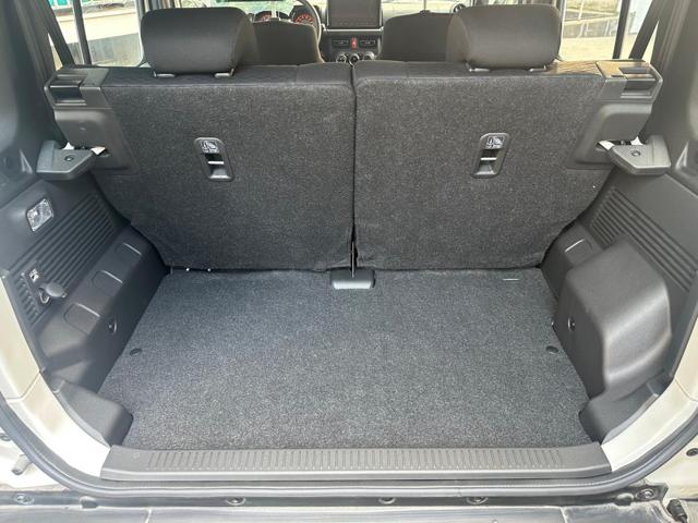 SUZUKI Jimny usata, con USB