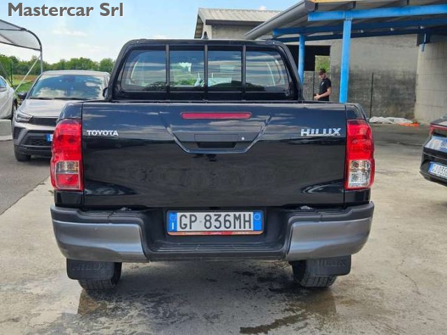 TOYOTA Hilux usata, con Alzacristalli elettrici