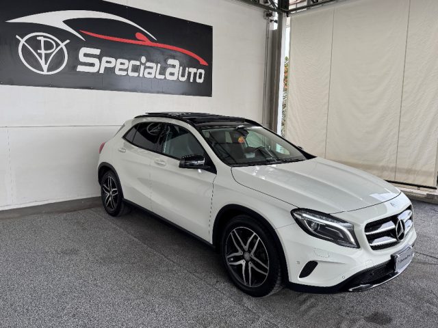 MERCEDES-BENZ GLA 200 usata, con Airbag