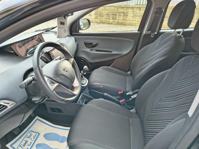 LANCIA Ypsilon usata, con Fendinebbia