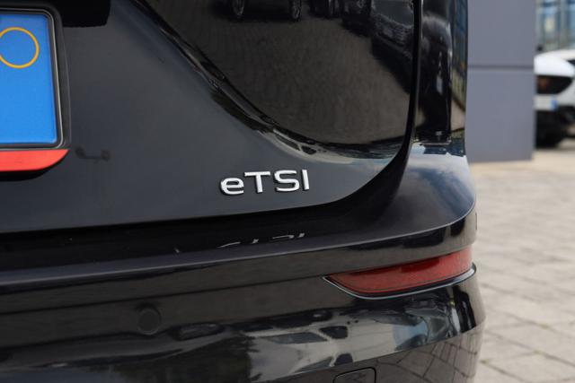 VOLKSWAGEN Golf Variant usata, con Fari bi-xeno