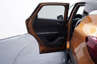 RENAULT Captur usata, con Volante multifunzione