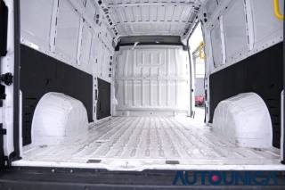 PEUGEOT Boxer usata, con Bracciolo