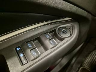 FORD Kuga usata, con Bracciolo
