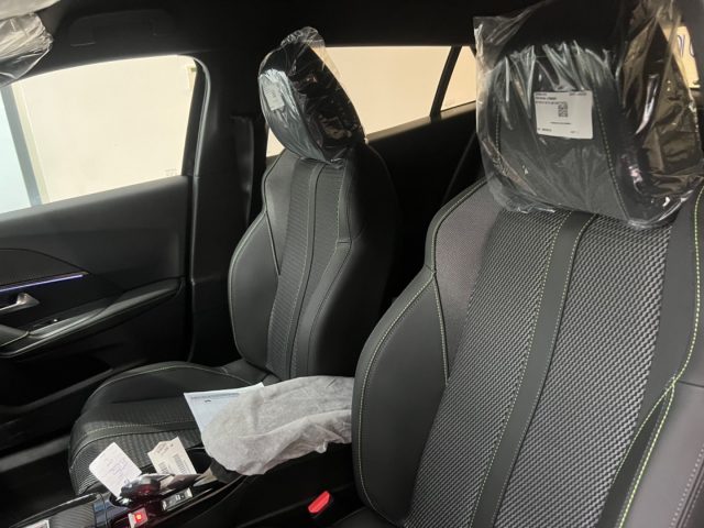 PEUGEOT 2008 usata, con USB