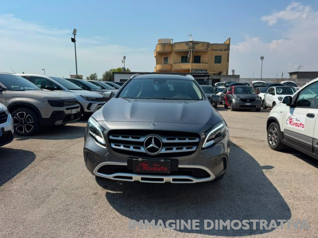 MERCEDES-BENZ GLA 200 usata, con Airbag Passeggero