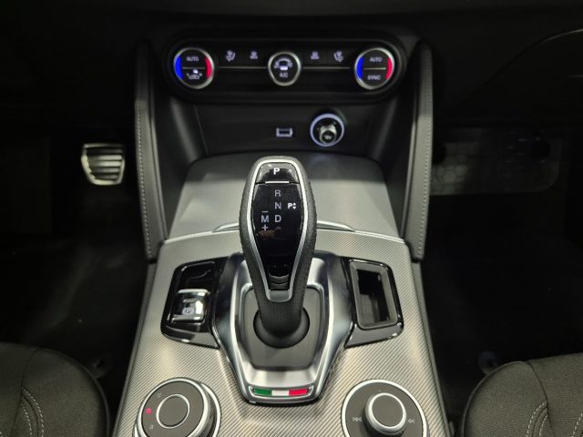 ALFA ROMEO Stelvio usata, con Volante multifunzione