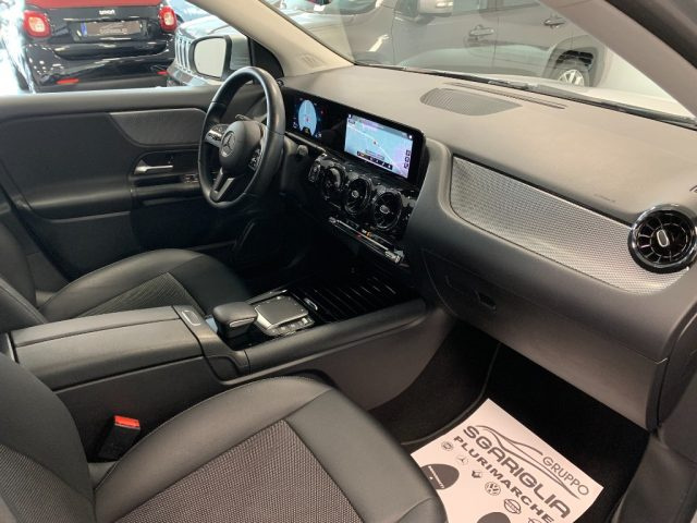 MERCEDES-BENZ GLA 180 usata, con Climatizzatore