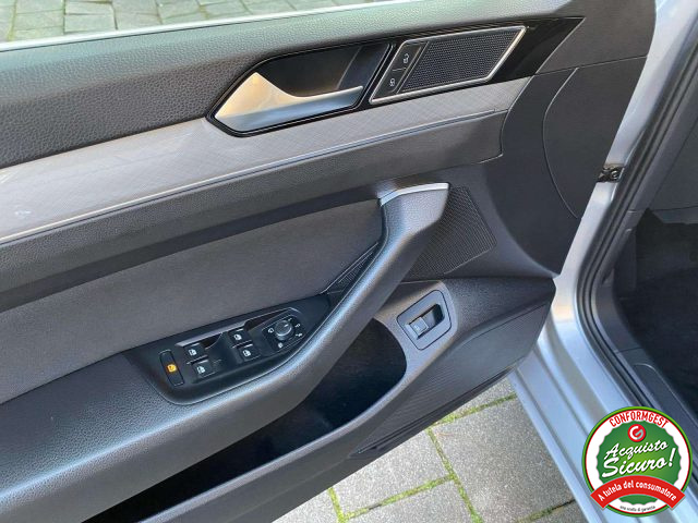 VOLKSWAGEN Passat Variant usata, con Boardcomputer