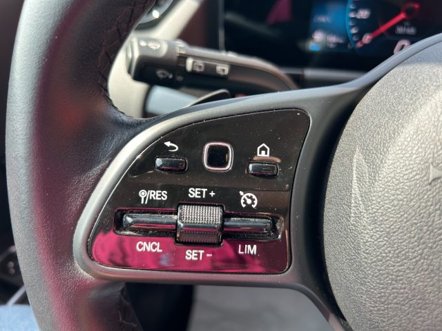MERCEDES-BENZ GLA 200 usata, con ESP