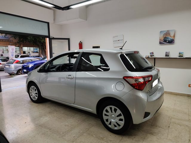 TOYOTA Yaris usata, con Autoradio