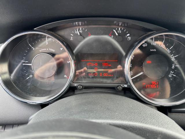 PEUGEOT 3008 usata, con Autoradio