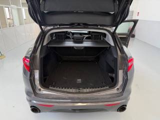 ALFA ROMEO Stelvio usata, con Sistema di avviso di distanza