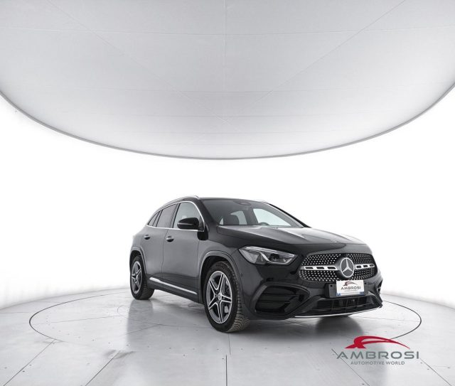 MERCEDES-BENZ GLA 200 usata 1