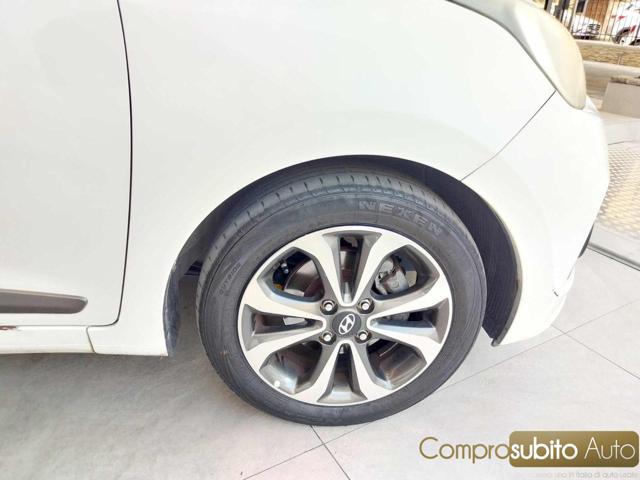 HYUNDAI i10 usata, con Autoradio