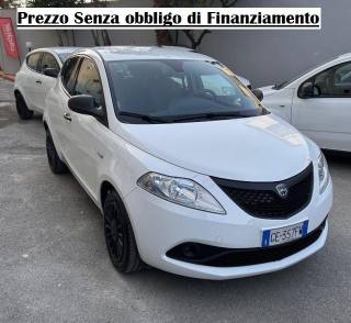 LANCIA Ypsilon 1.0 FireFly 5 porte S&S Hybrid Ecochic Silver