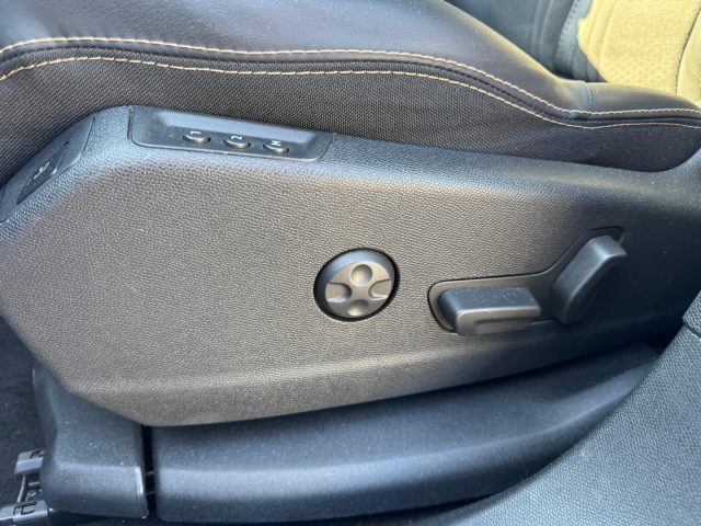 PEUGEOT 3008 usata, con Cruise Control