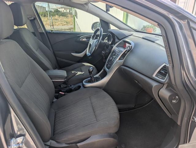 OPEL Astra usata, con Autoradio