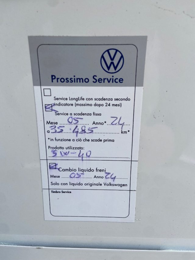 VOLKSWAGEN up! usata, con Sensori di parcheggio posteriori