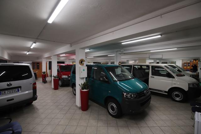 VOLKSWAGEN Multivan usata, con Sistema di navigazione
