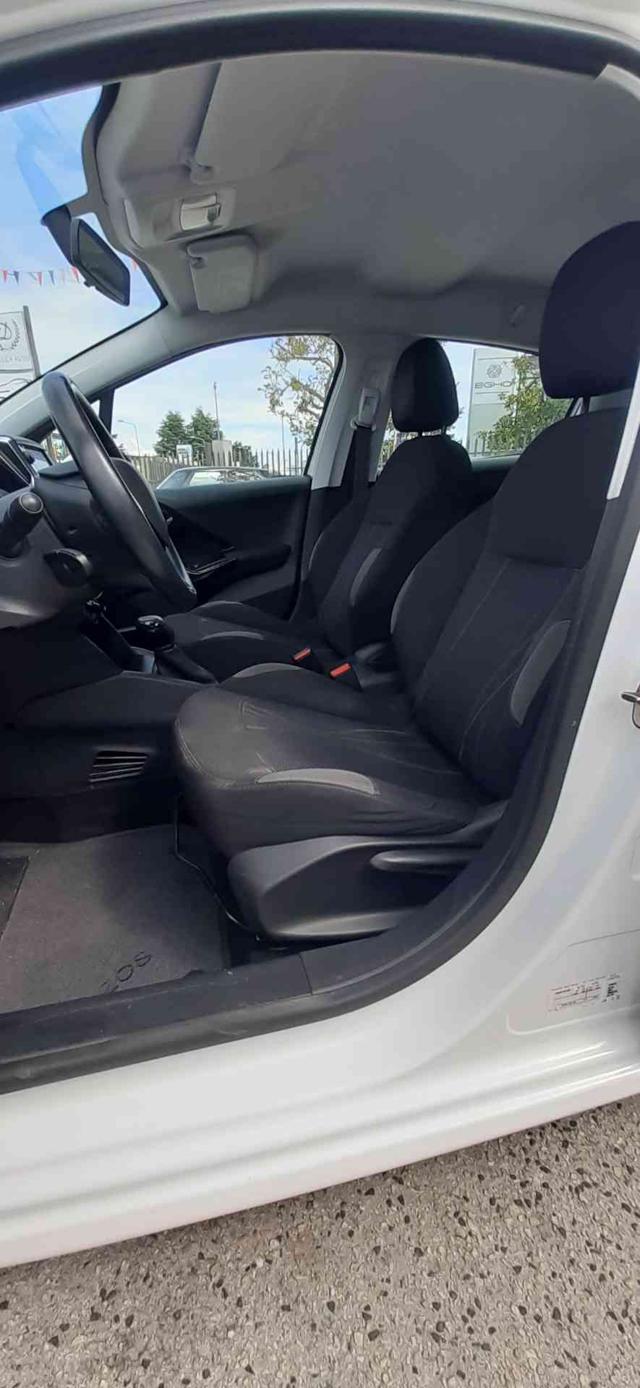 PEUGEOT 208 usata, con Specchietti laterali elettrici