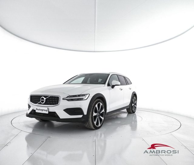 VOLVO V60 Cross Country usata 0