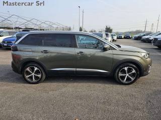 PEUGEOT 5008 usata, con Autoradio