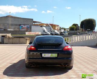 PORSCHE Panamera usata, con Autoradio