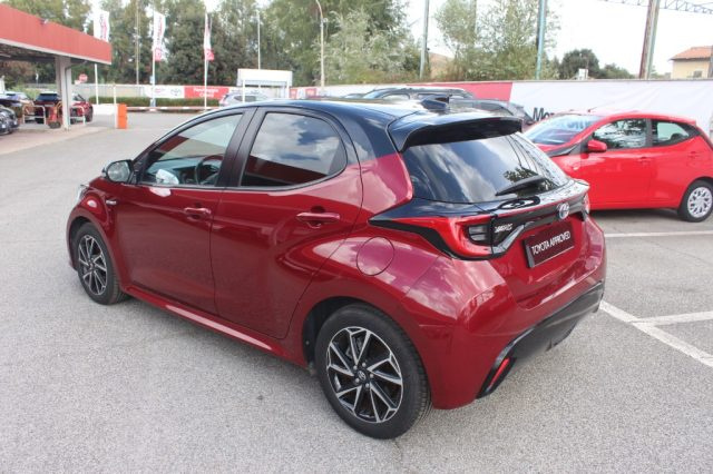 TOYOTA Yaris usata, con Telecamera per parcheggio assistito