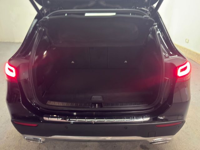 MERCEDES-BENZ GLA 200 usata, con Chiusura centralizzata