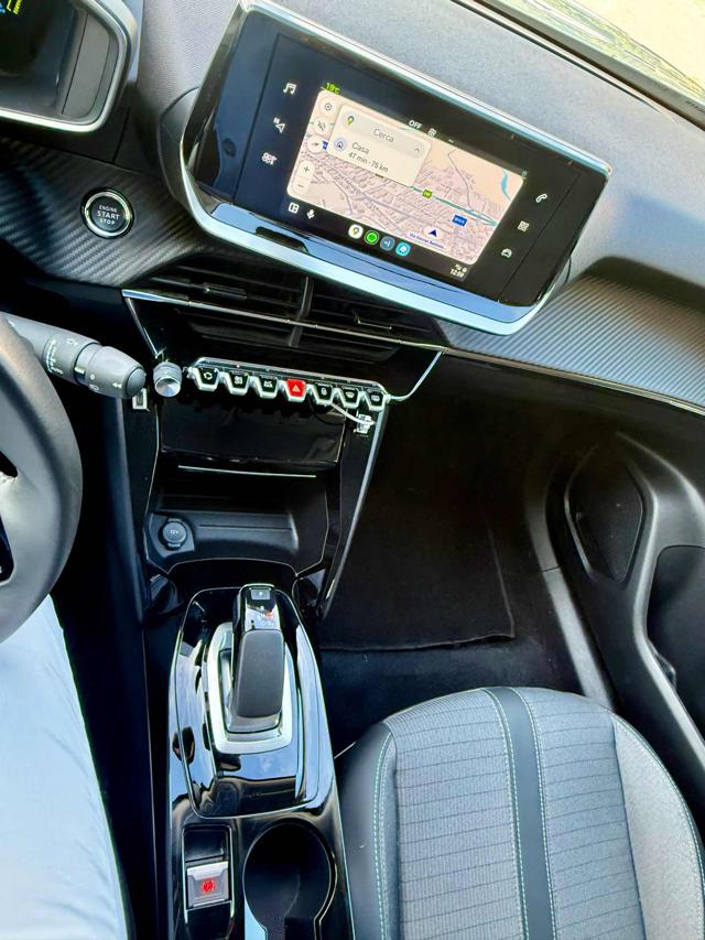 PEUGEOT 2008 usata, con Head-up display