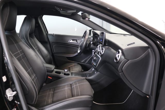 MERCEDES-BENZ A 180 usata, con Frenata d