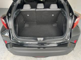 TOYOTA C-HR usata, con Controllo automatico clima