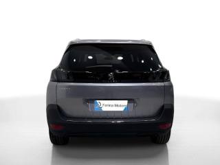 PEUGEOT 5008 usata, con Autoradio digitale