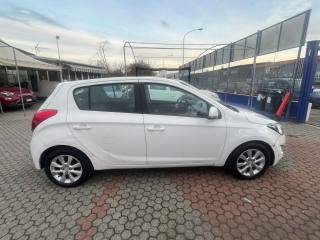 HYUNDAI i20 usata, con Alzacristalli elettrici