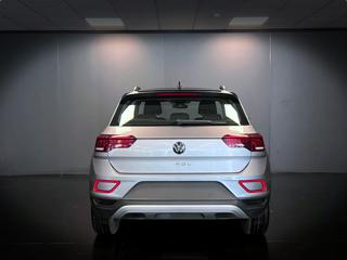 VOLKSWAGEN T-Roc usata, con Autoradio