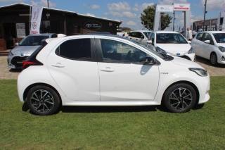 TOYOTA Yaris usata, con Bracciolo