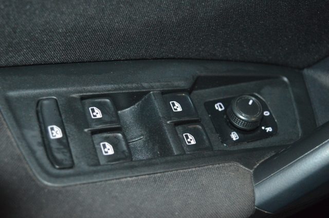 VOLKSWAGEN Tiguan usata, con Volante multifunzione