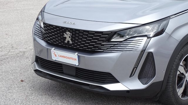 PEUGEOT 5008 usata, con Sensori di parcheggio anteriori