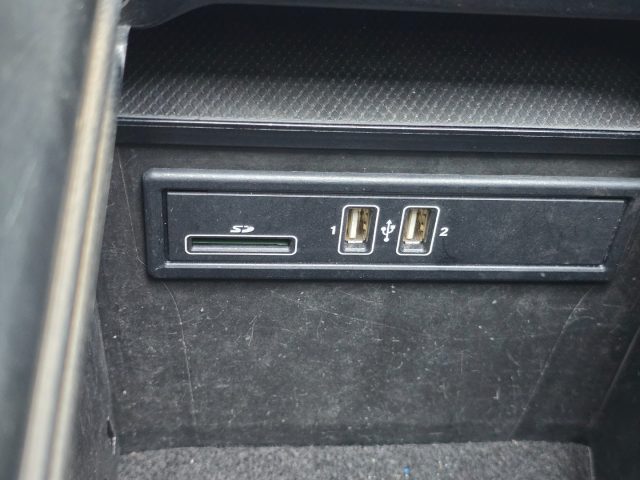 MERCEDES-BENZ GLC 220 usata 82